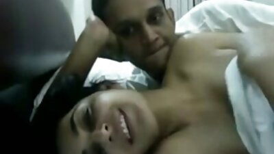 Seksi bir kıçı olan kuzgun saçlı bir erotik porn türk kaltak sert sikiliyor